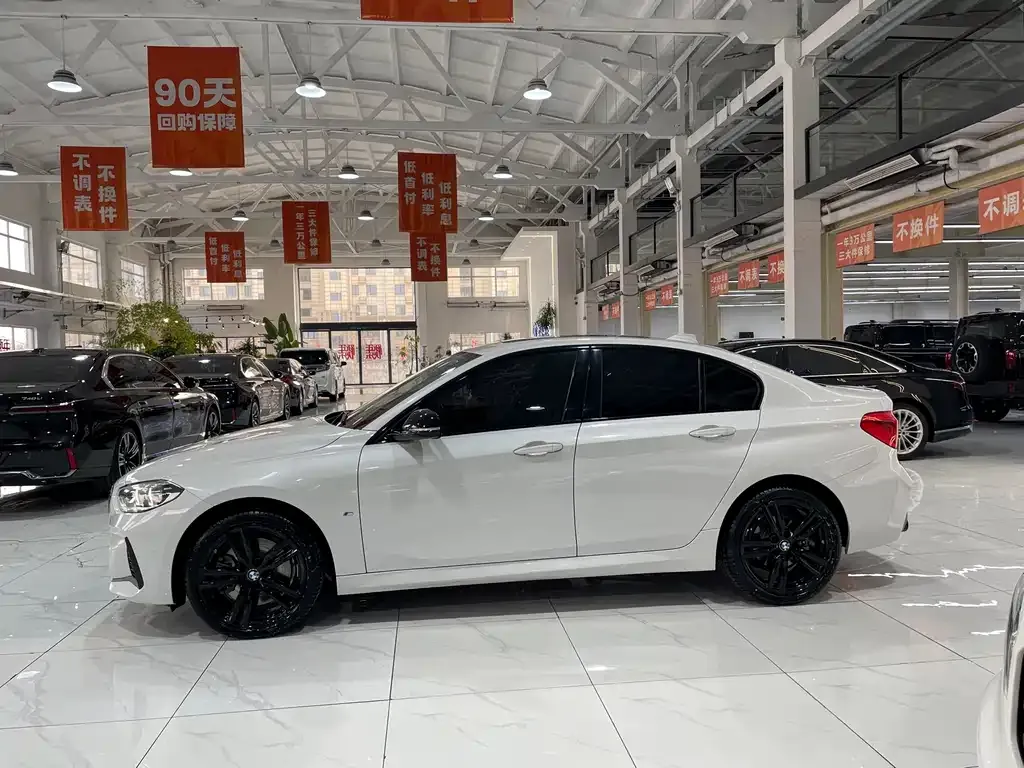 BMW 1 Series 2022 из CN, фото 6