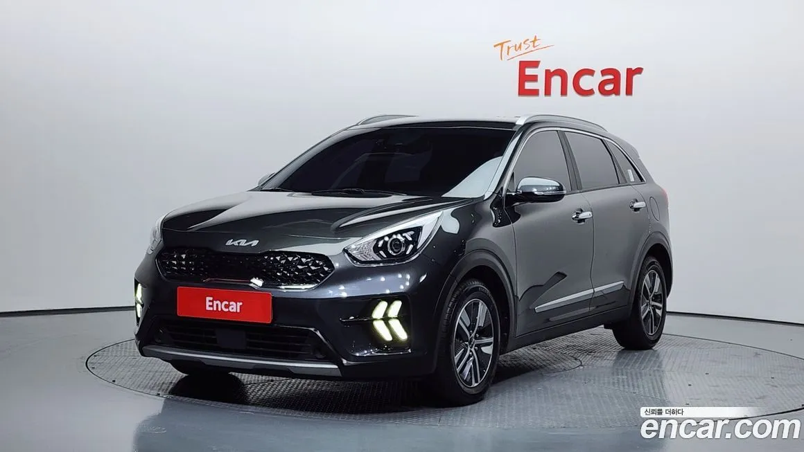 Kia Niro — фото 1