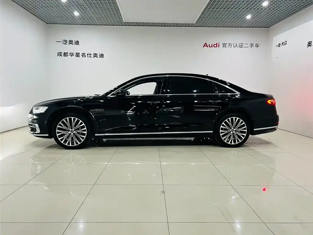 Audi A8 — фото 7