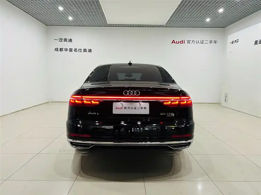 Audi A8 — фото 5