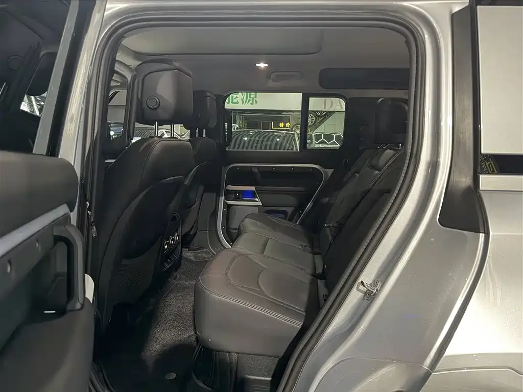 Land Rover Defender 2025 из CN, фото 3