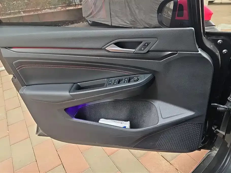 Volkswagen Golf GTI 2023 из CN, фото 10