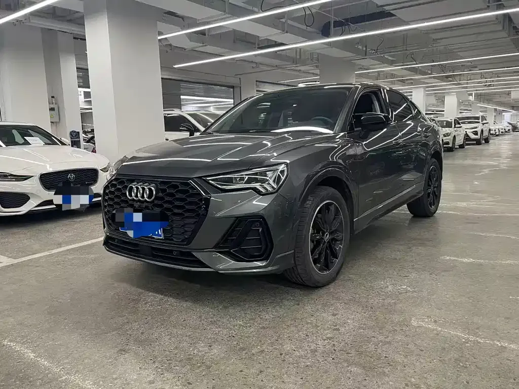 Audi Q3 Sportback 2021 из CN, фото 1