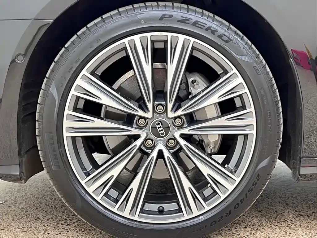 Audi A6L 2025 из CN, фото 10