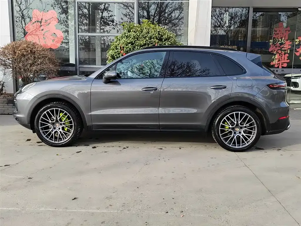 Porsche Cayenne Hybrid 2021 из CN, фото 2