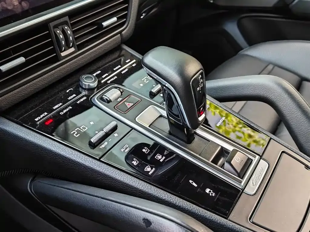 Porsche Cayenne Hybrid 2021 из CN, фото 10