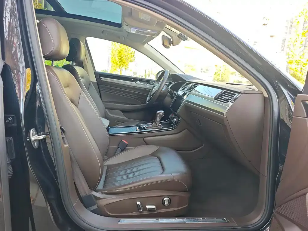 Volkswagen Phideon 2021 из CN, фото 6