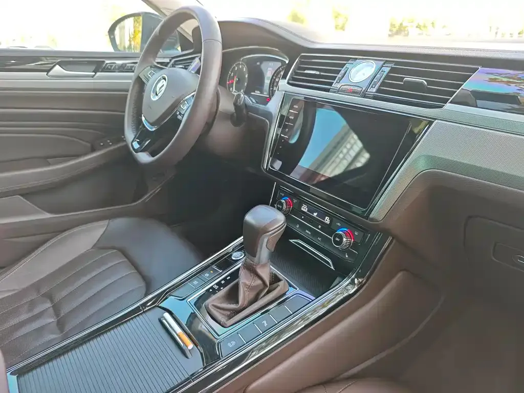 Volkswagen Phideon 2021 из CN, фото 5