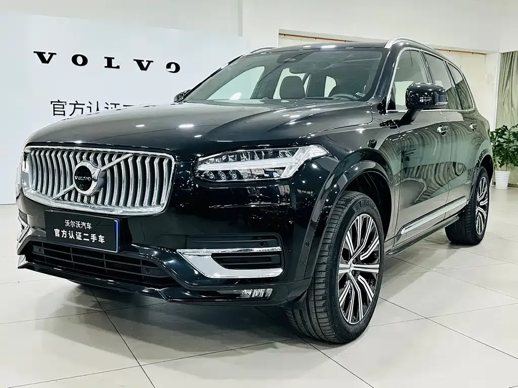 Volvo XC90 — фото 1
