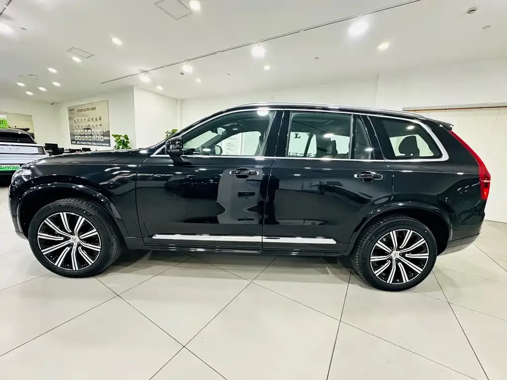 Volvo XC90 — фото 2
