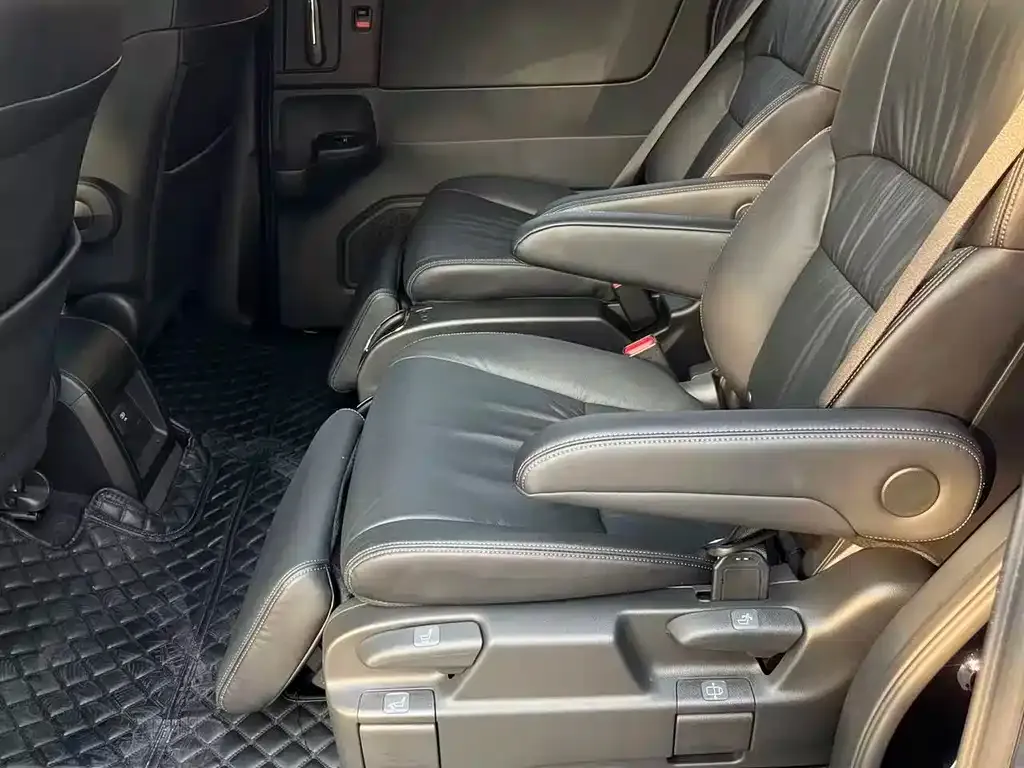 Honda Odyssey 2022 из CN, фото 2