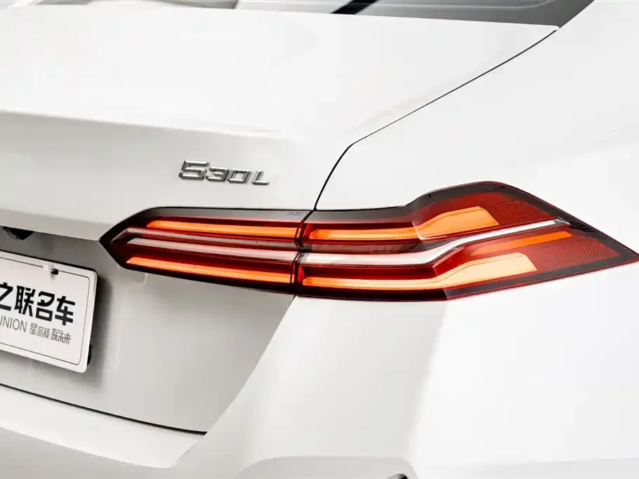 BMW 5 Series — фото 3