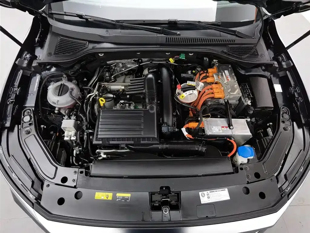 Volkswagen Passat New Energy 2023 из CN, фото 7