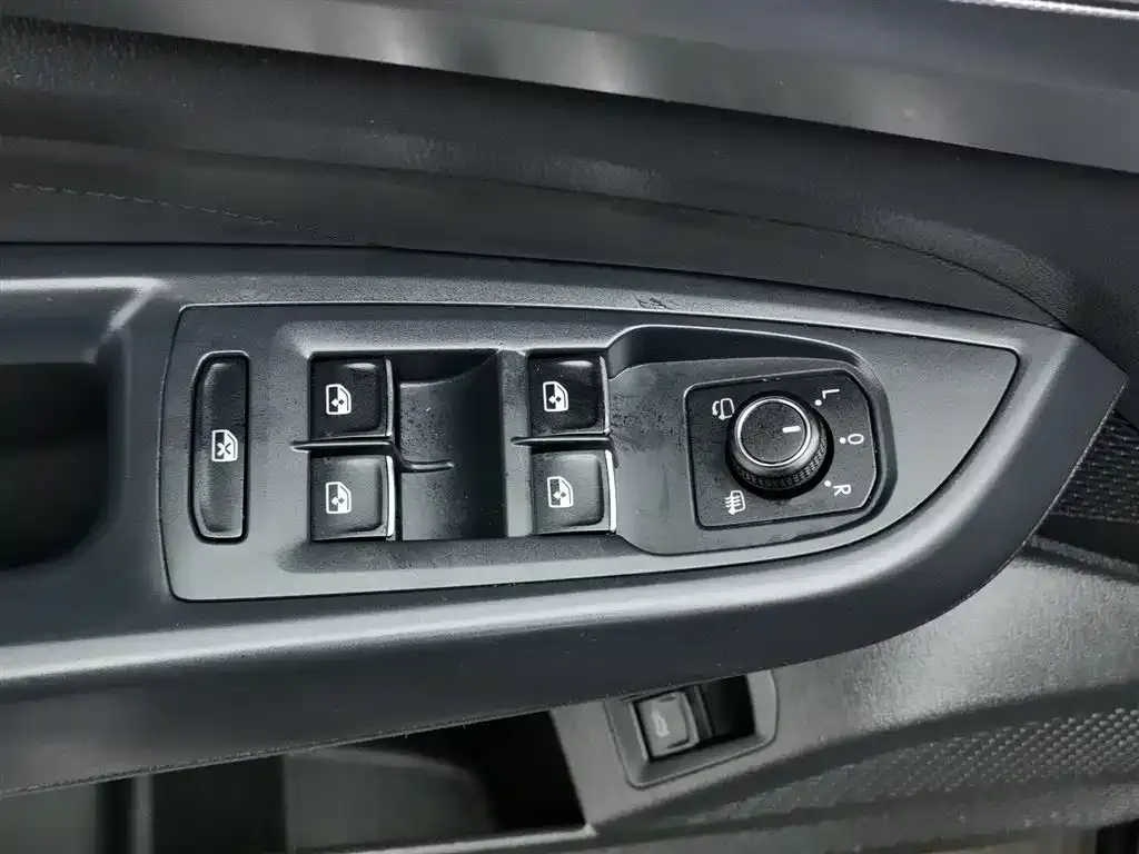 Volkswagen Passat New Energy 2023 из CN, фото 9