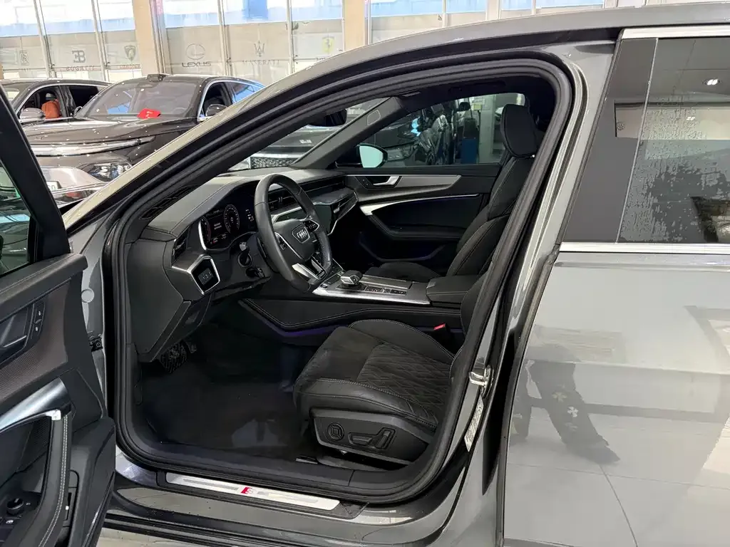 Audi A6L 2021 из CN, фото 6
