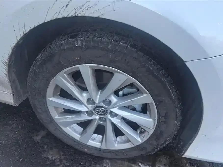Toyota Camry 2023 из CN, фото 10