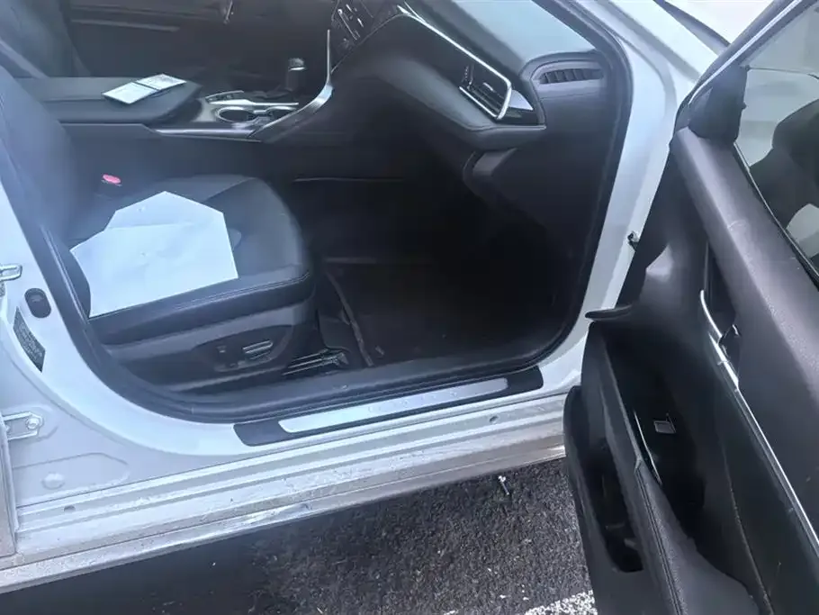 Toyota Camry 2023 из CN, фото 9