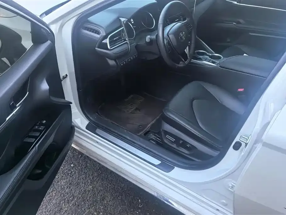 Toyota Camry 2023 из CN, фото 6