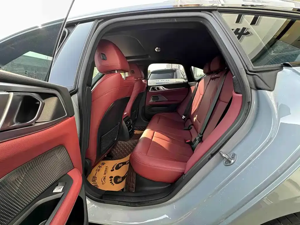 BMW 4 Series 2023 из CN, фото 6