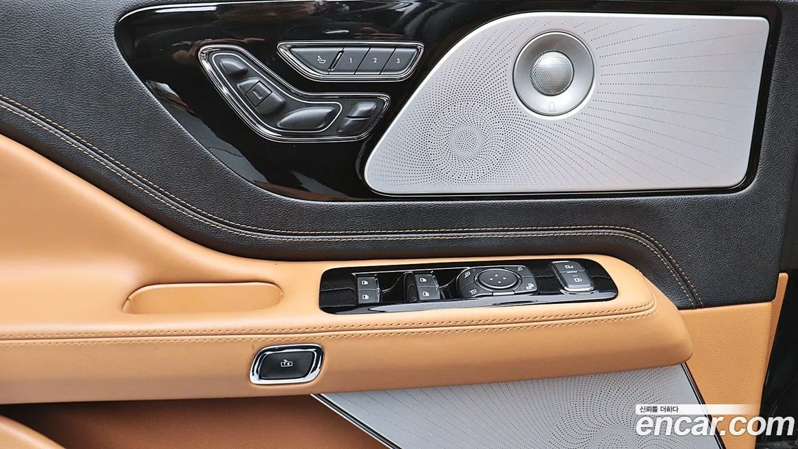 Lincoln Aviator 2023 из KR, фото 9