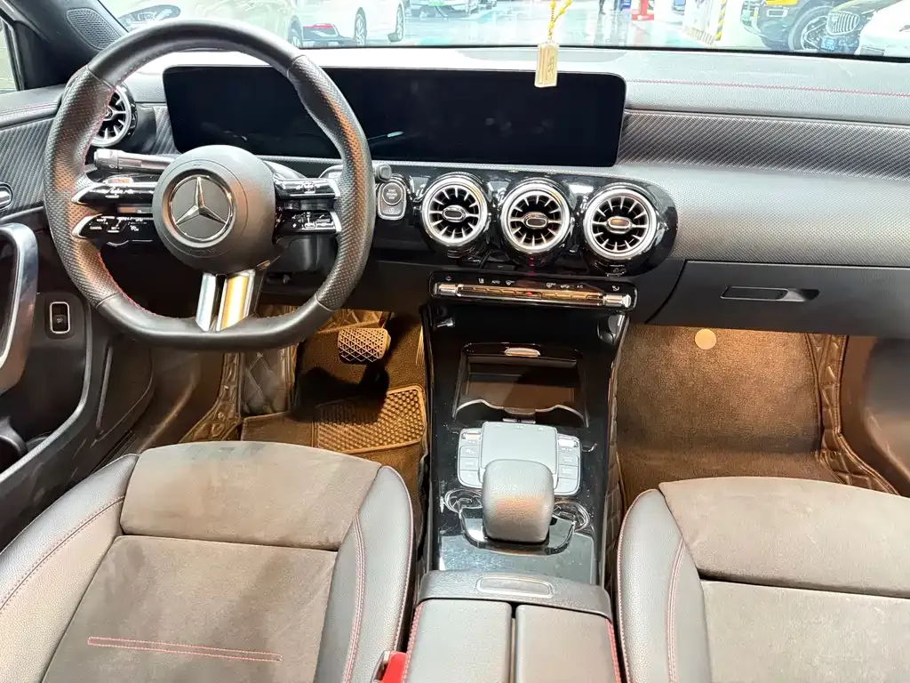 Mercedes-Benz A-Class 2023 из CN, фото 5