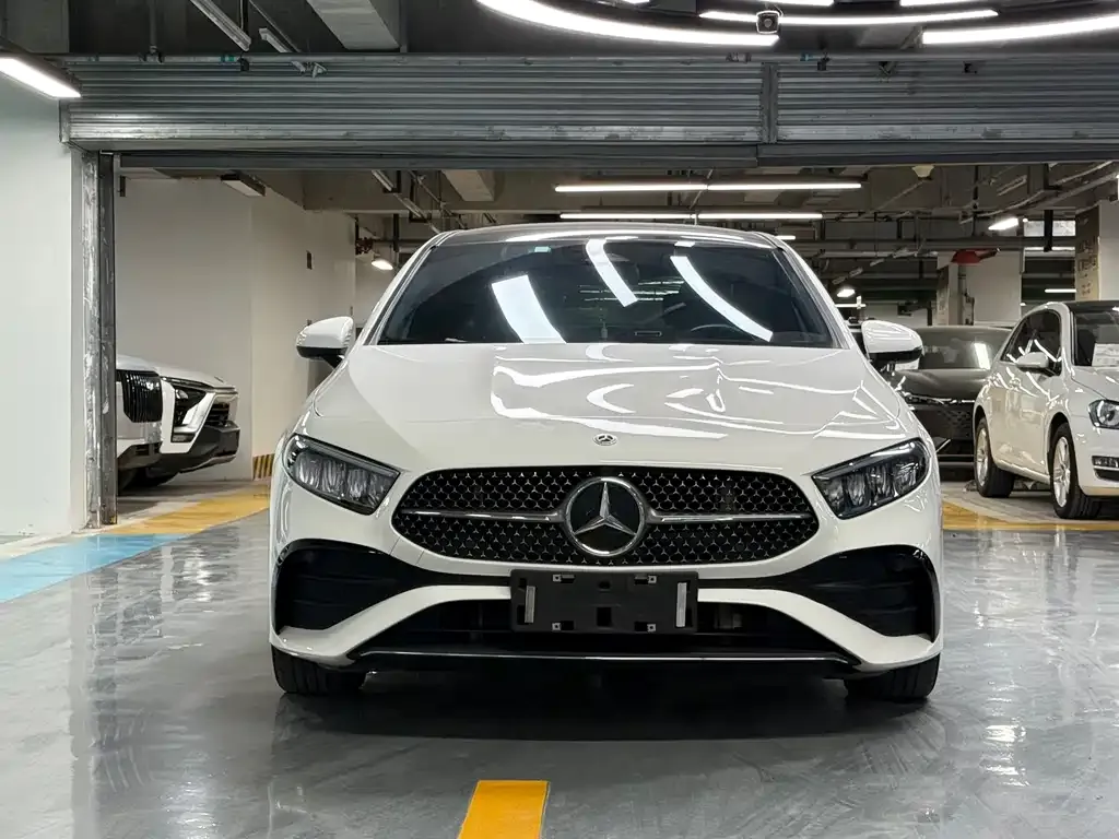 Mercedes-Benz A-Class 2023 из CN, фото 7