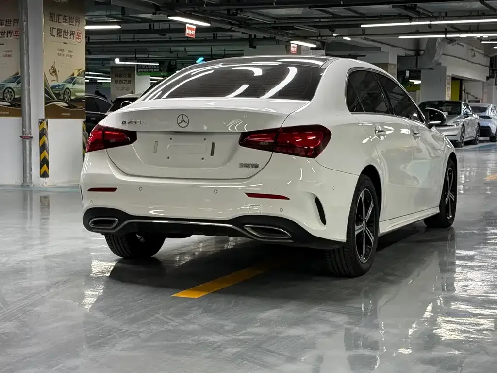 Mercedes-Benz A-Class 2023 из CN, фото 8