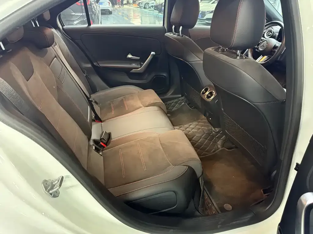 Mercedes-Benz A-Class 2023 из CN, фото 10