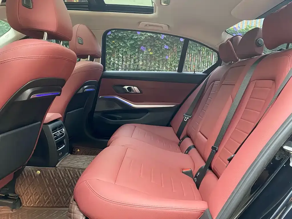 BMW 3 Series 2021 из CN, фото 9
