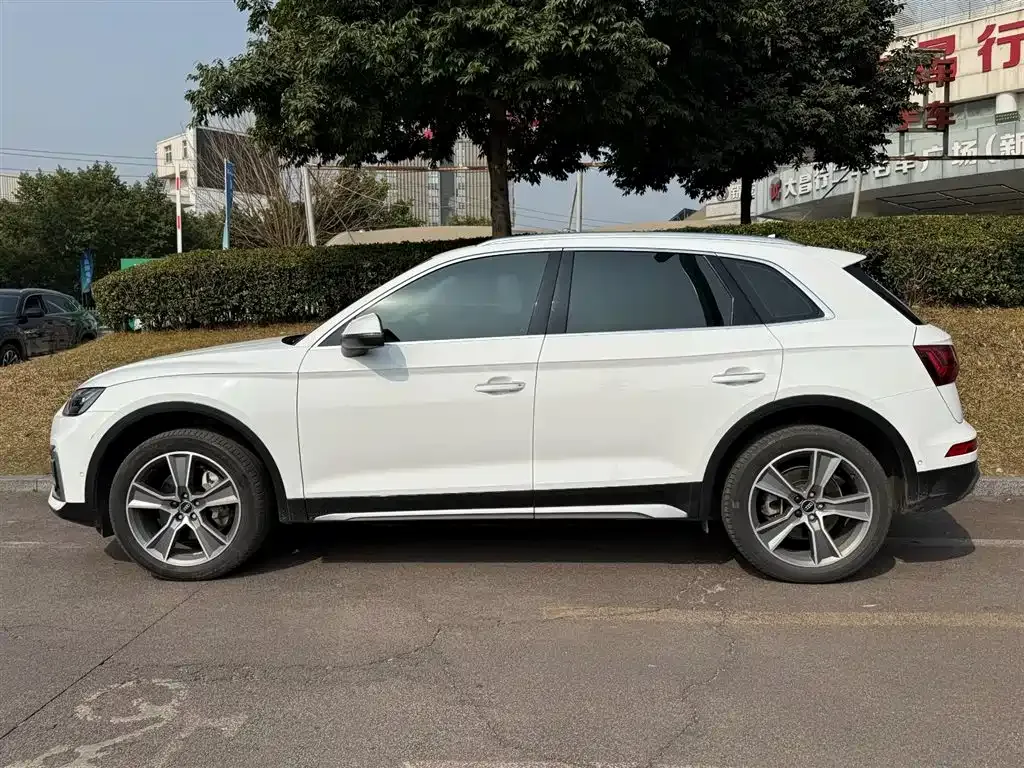 Audi Q5L 2022 из CN, фото 8