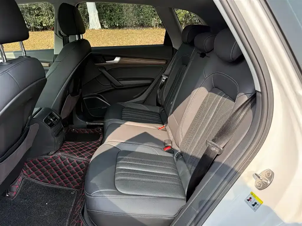 Audi Q5L 2022 из CN, фото 5