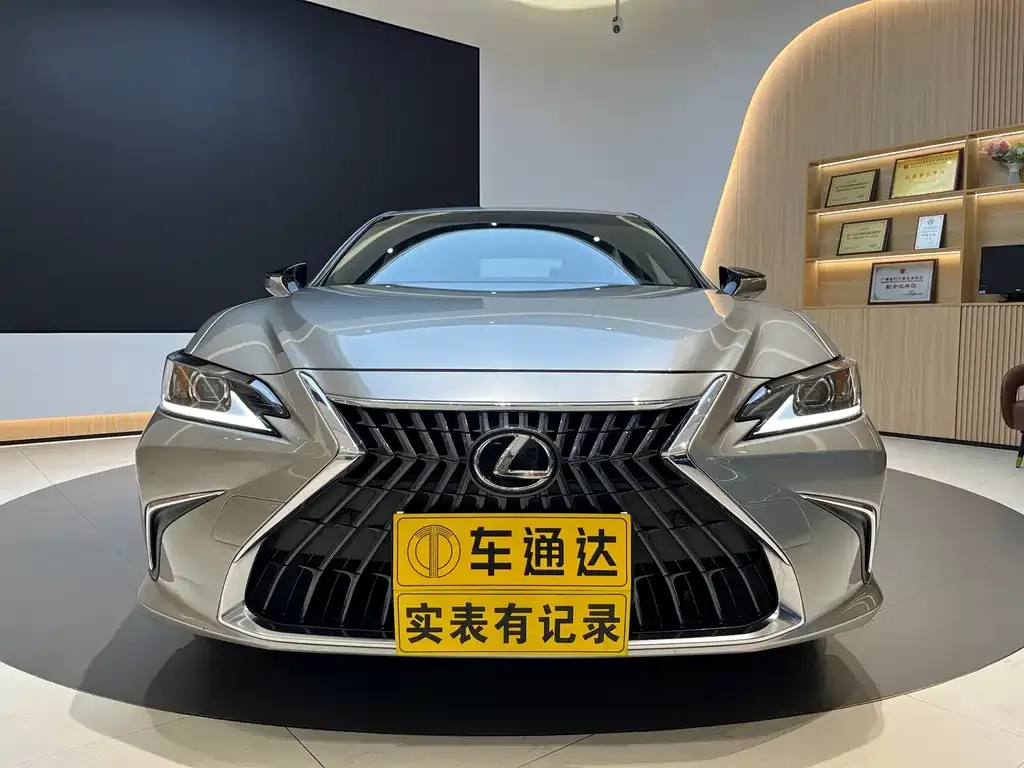Lexus ES 2024 из CN, фото 1