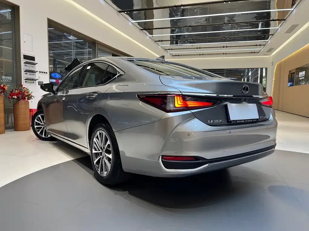 Lexus ES 2024 из CN, фото 3