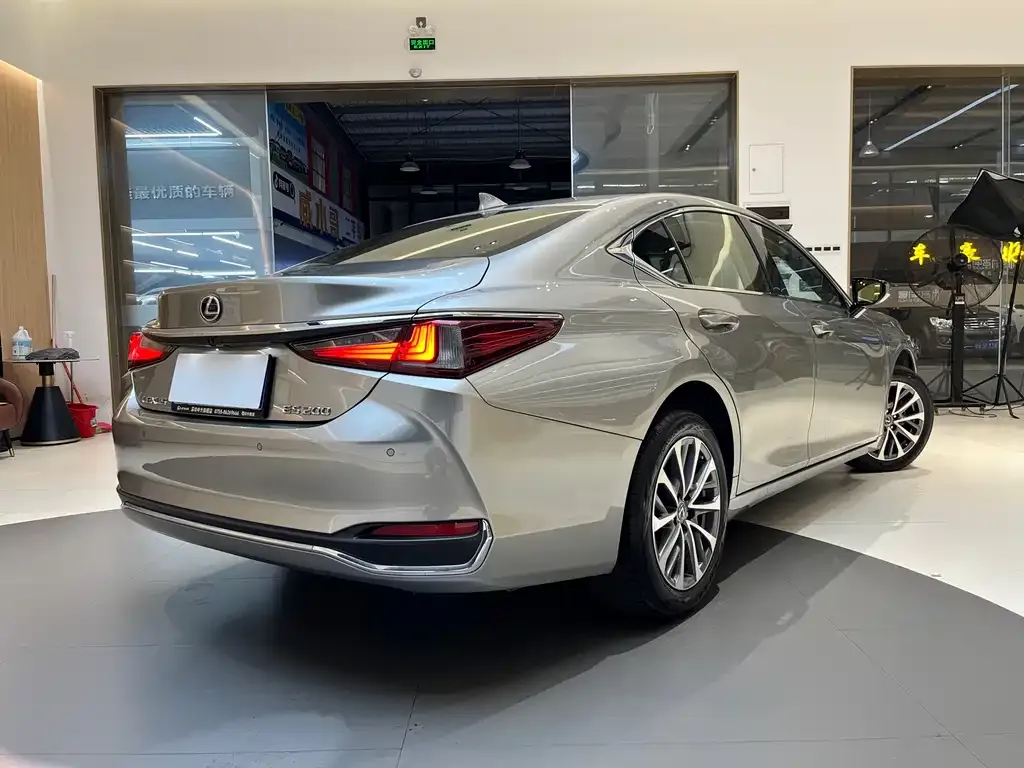 Lexus ES 2024 из CN, фото 10