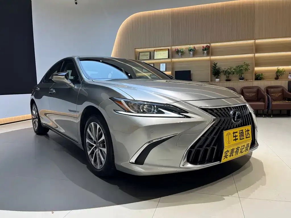 Lexus ES 2024 из CN, фото 9
