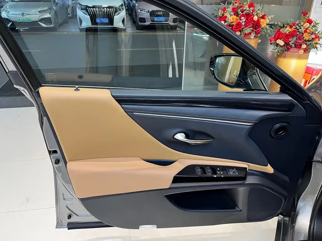 Lexus ES 2024 из CN, фото 7