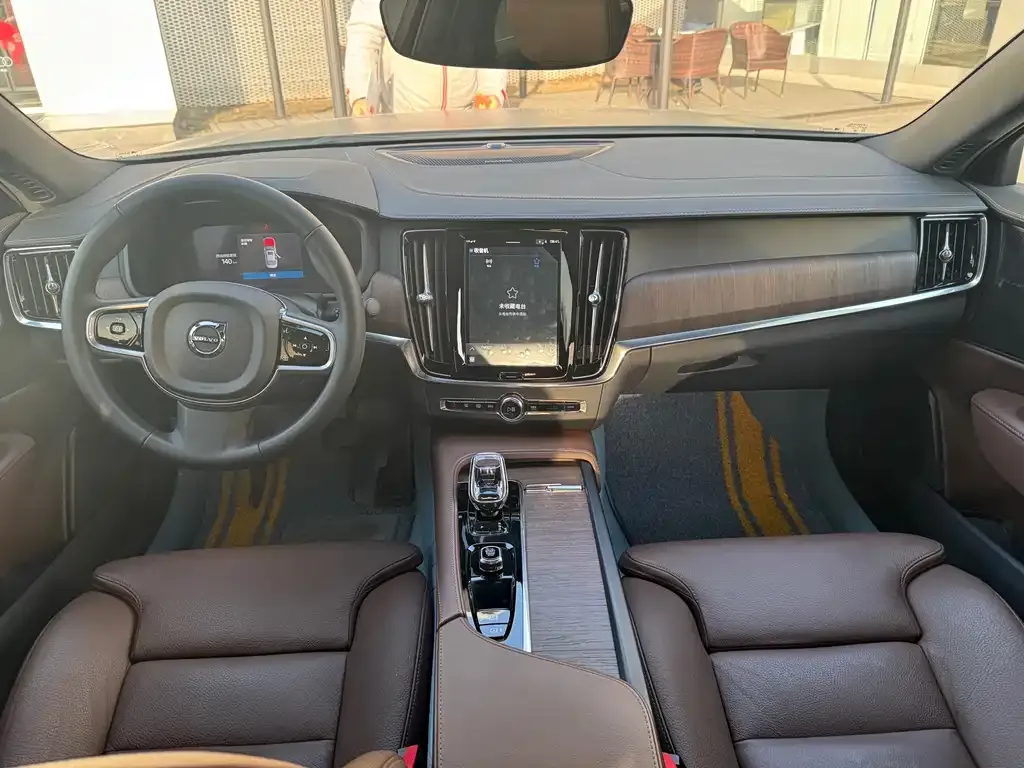 Volvo S90 2024 из CN, фото 4