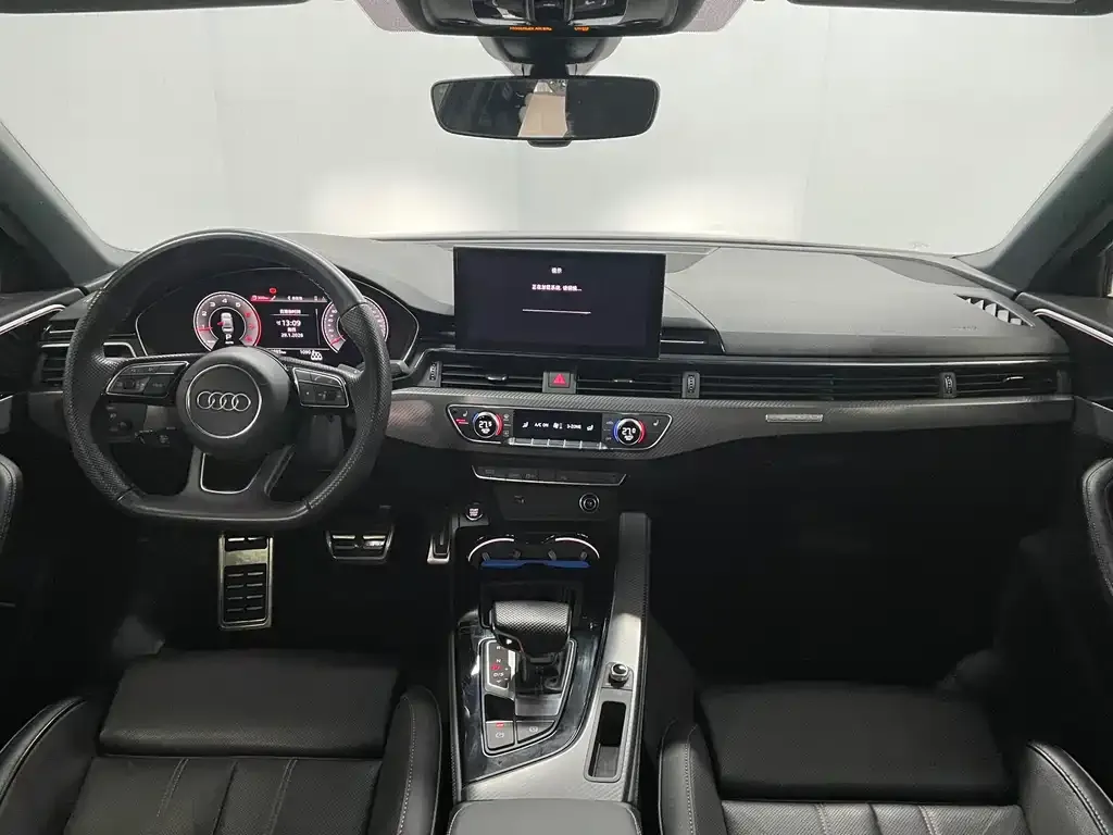 Audi A4L 2024 из CN, фото 6