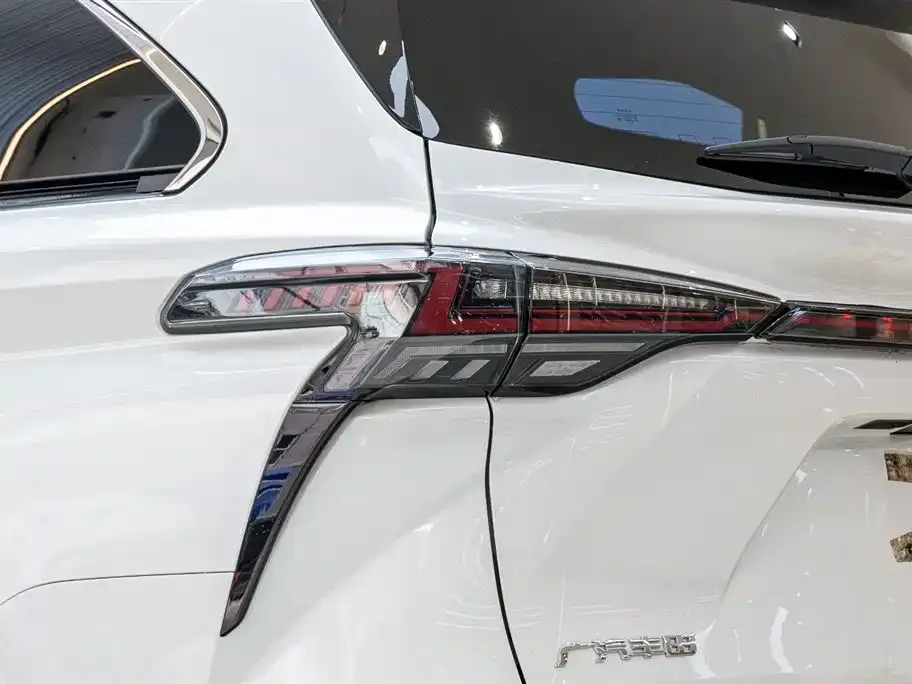 Toyota Sienna 2024 из CN, фото 3