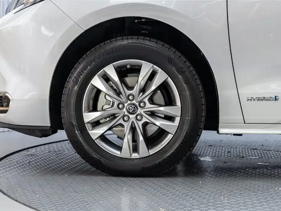 Toyota Sienna 2024 из CN, фото 7