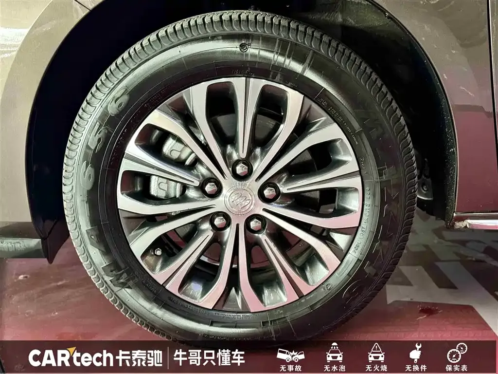 Buick GL8 2024 из CN, фото 8