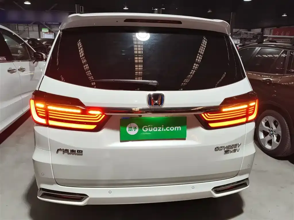 Honda Odyssey 2023 из CN, фото 2