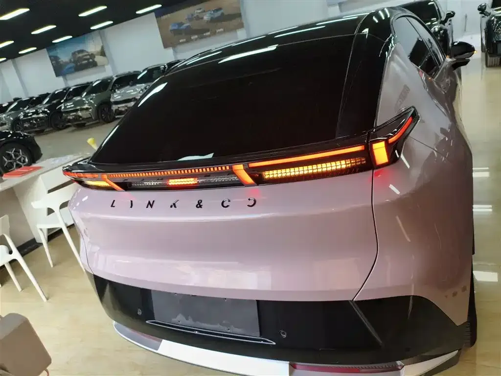 Lynk & Co Z20 2024 из CN, фото 3