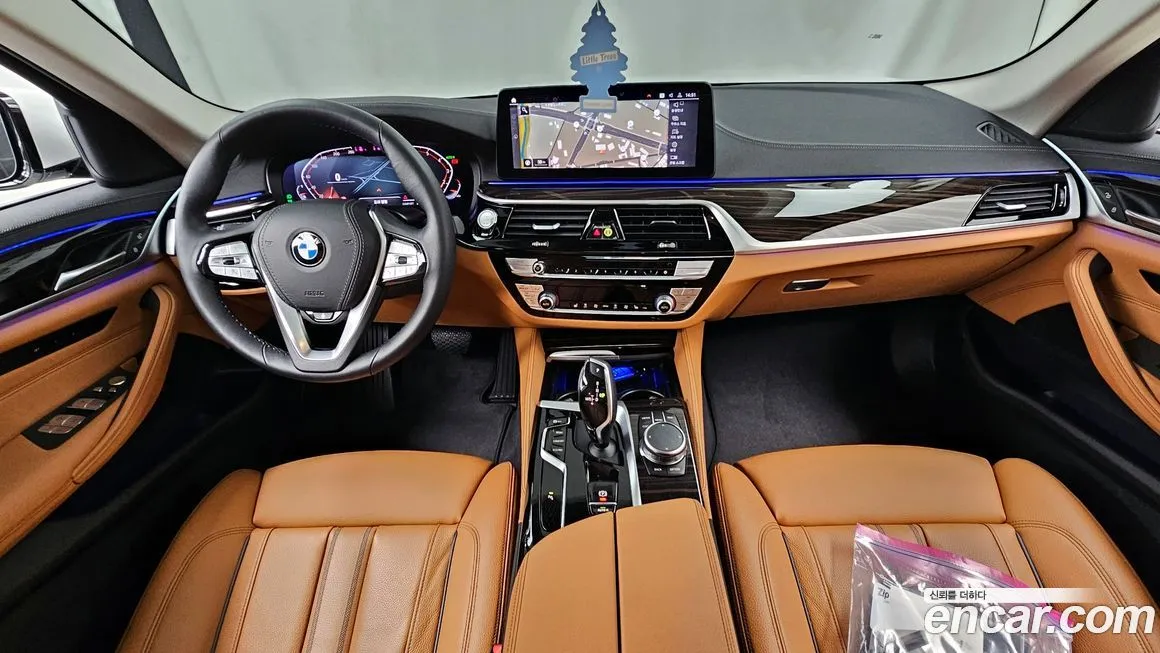 BMW 5-Series 2023 из KR, фото 2