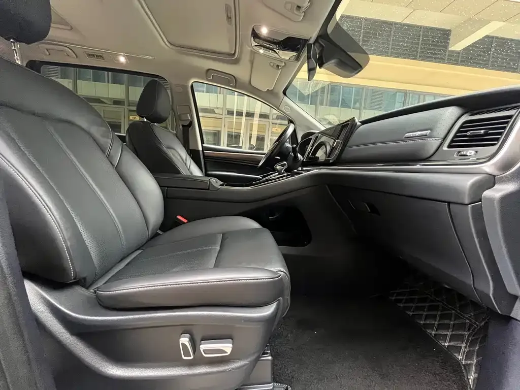 GAC Motor Trumpchi M8 — фото 9