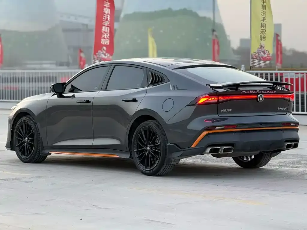 Changan UNI-V 2025 из CN, фото 4