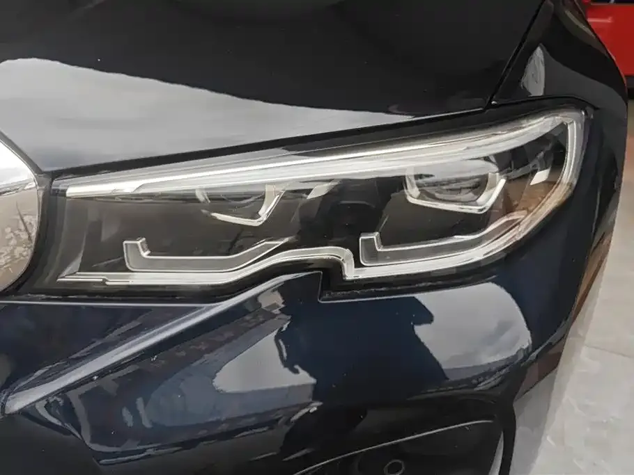 BMW 3 Series 2021 из CN, фото 2