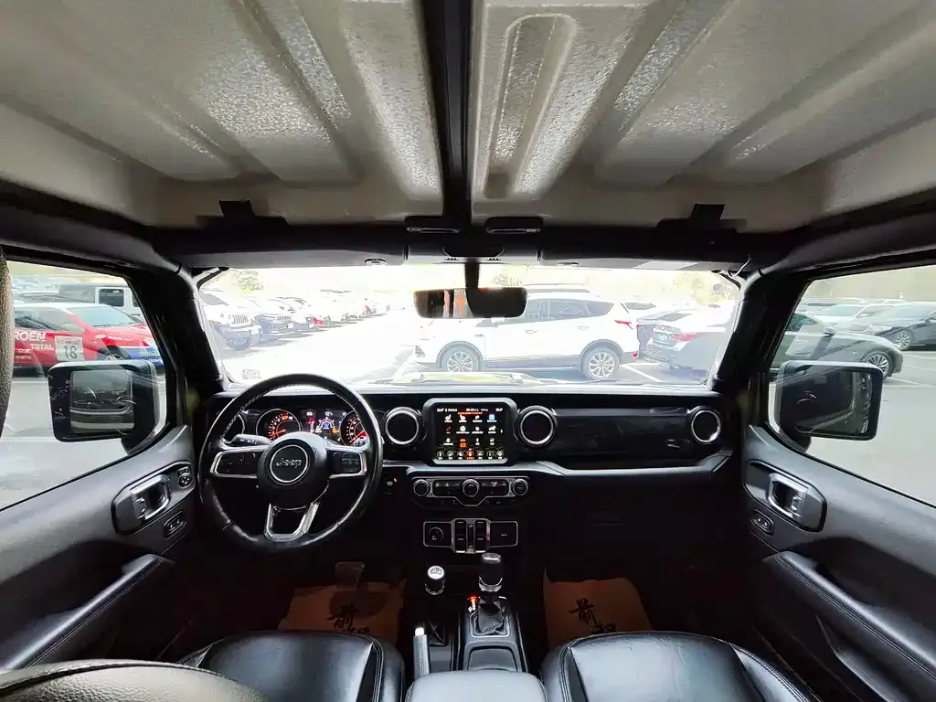 Jeep Wrangler 2023 из CN, фото 3