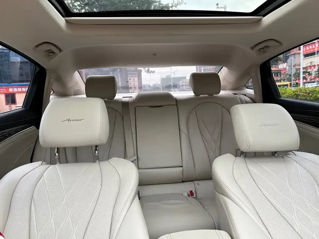 Buick LaCrosse 2022 из CN, фото 2