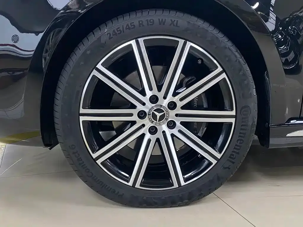 Mercedes-Benz V-Class 2024 из CN, фото 4
